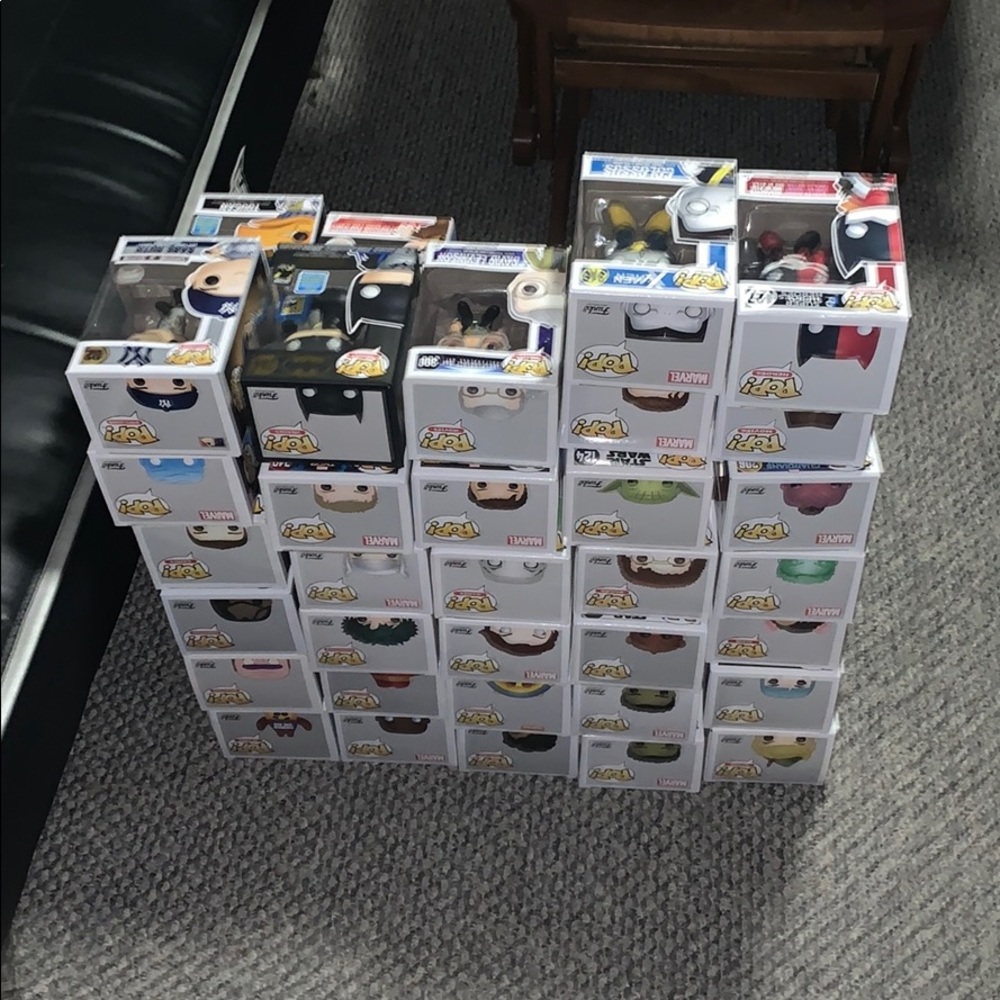 FUNKO BOX - Picture 2 of 6